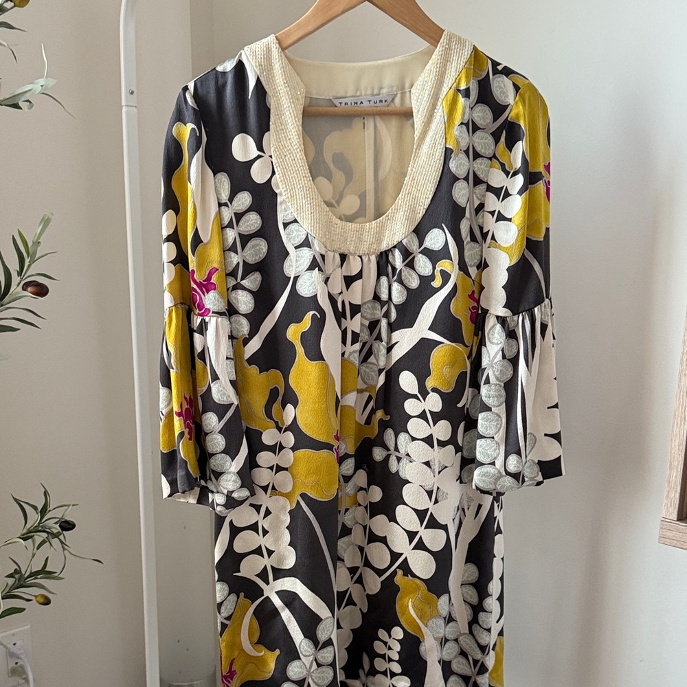 Trina Turk Bonita Silk Dress with Bell Sleeves & Sequin Neckline – Size 4 - Picture 2 of 13